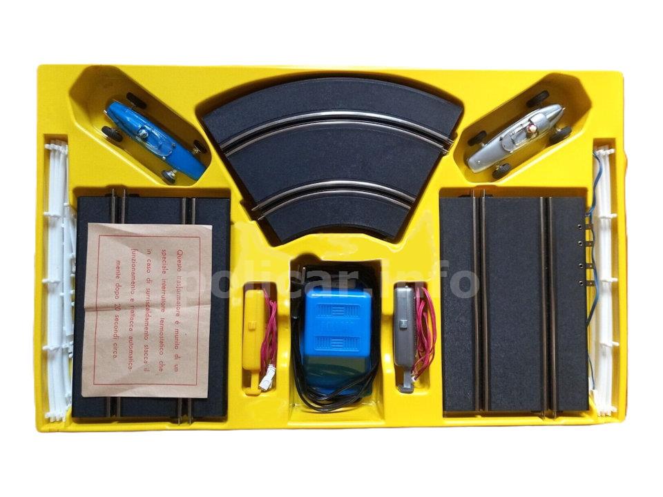 Oval shaped track set (with power supply) (Policar APS - P2)