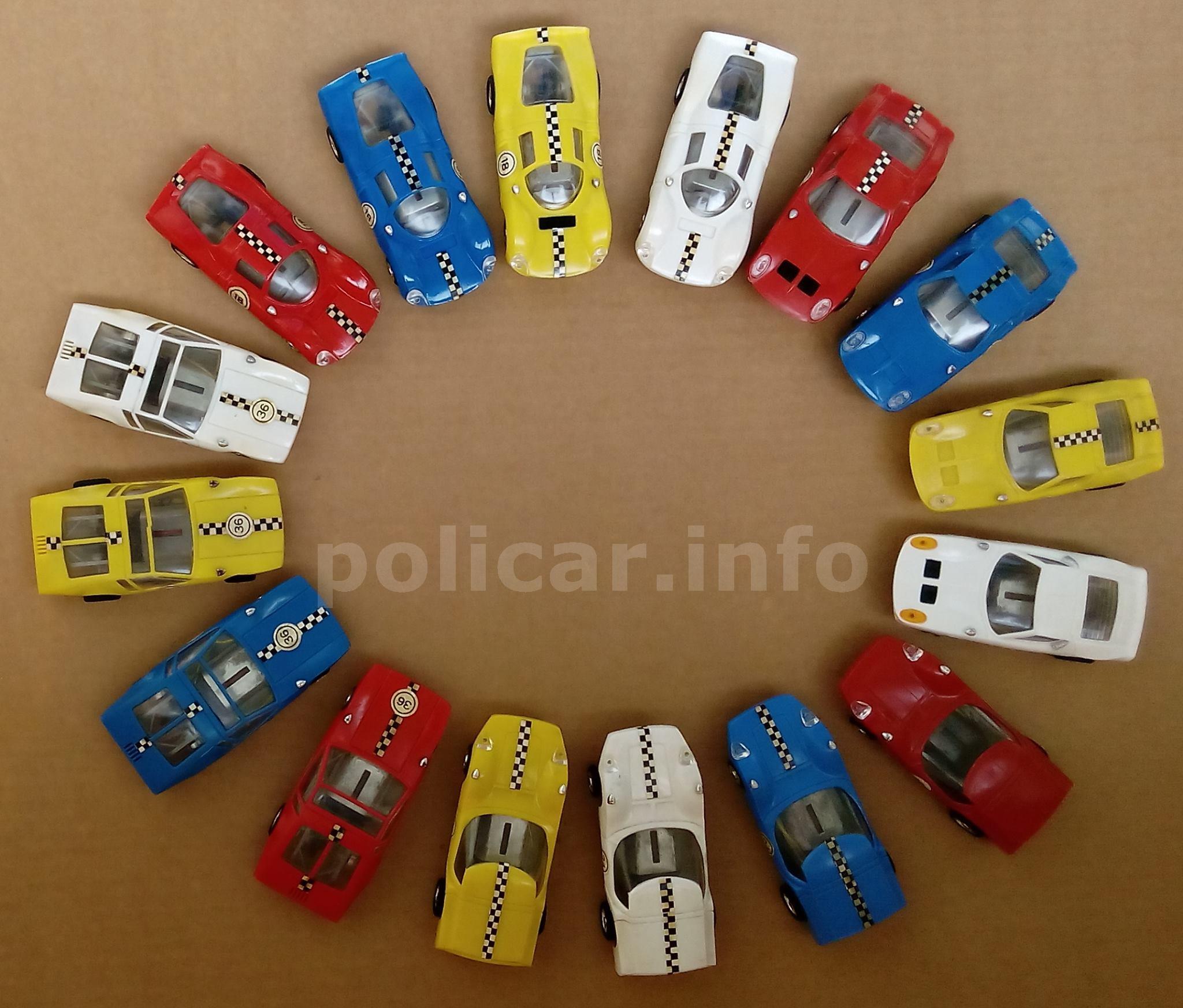 Tutte le 16 slotcar Poly prodotte.