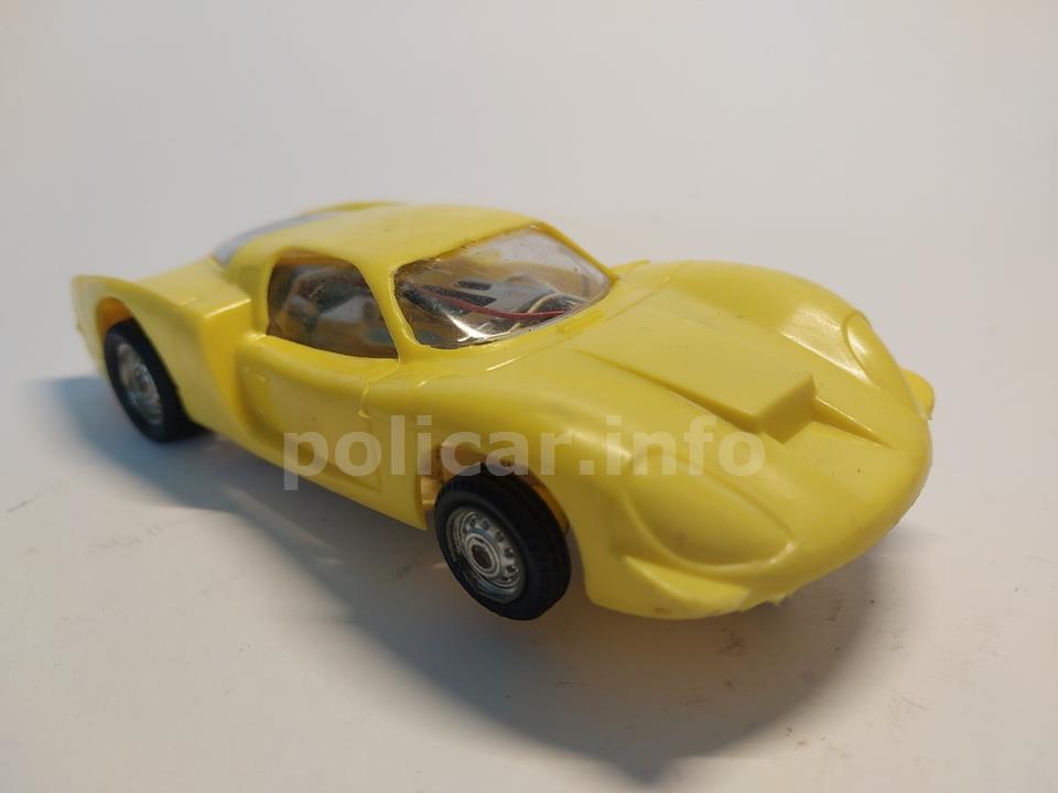 POLICAR A85 ALPINE RENAULT A220 GIALLA POLICAR A85 ALPINE RENAULT A220 GIALLA