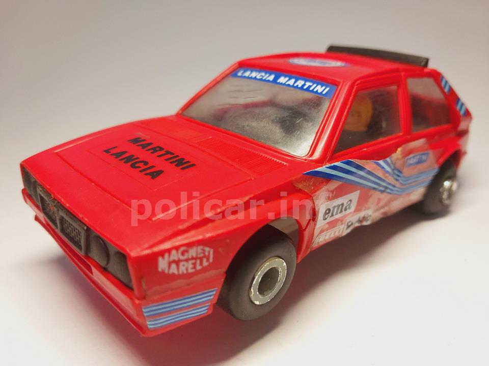 POLISTIL F1 PROFESSIONAL 31108 Lancia Delta S4 Martini Rally scala 1/32 ROSSA POLISTIL F1 PROFESSIONAL 31108 Lancia Delta S4 Martini Rally scala 1/32 ROSSA